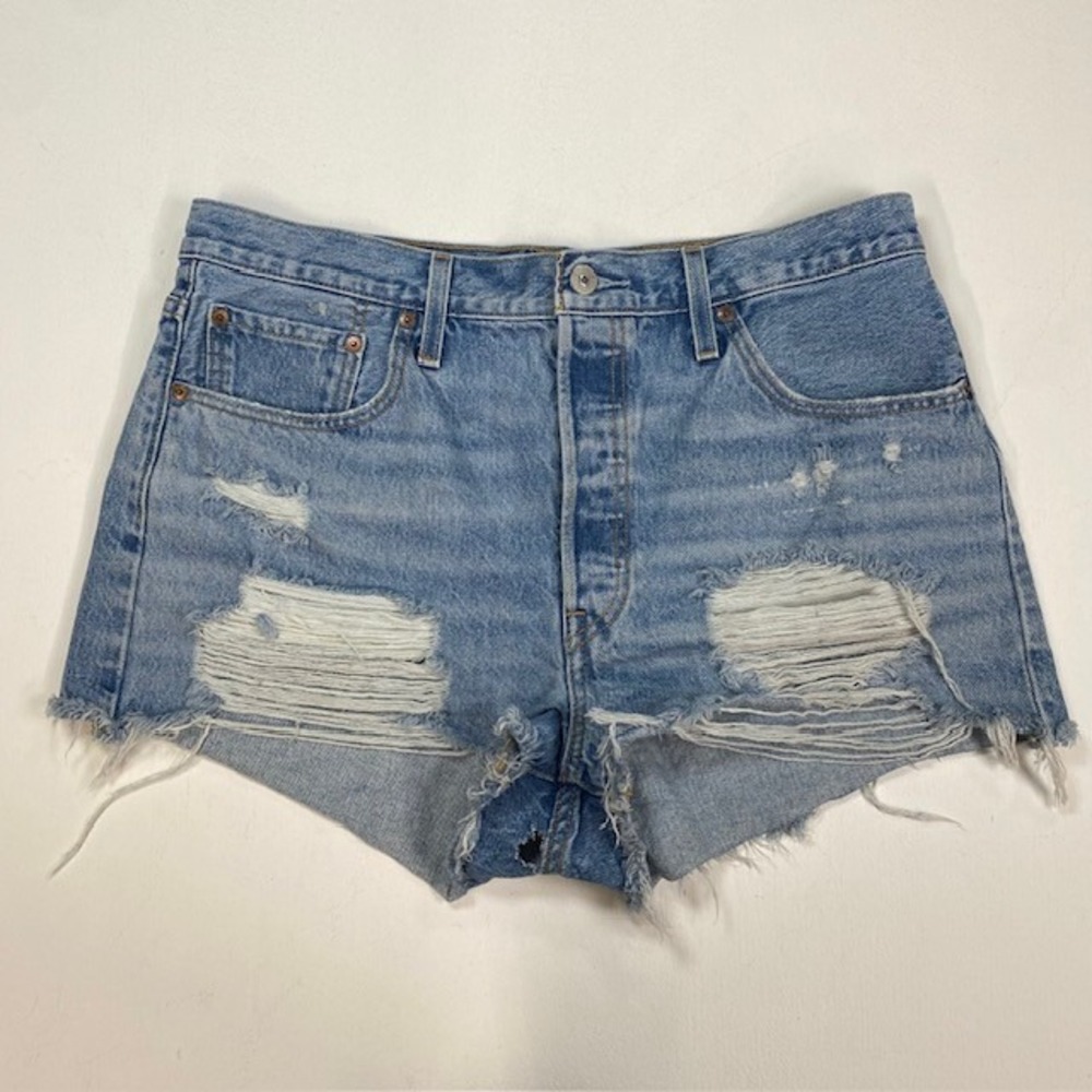 Levis 501 Original Distressed Denim Shorts‎ Light Wash Button Fly Raw Hem 34W